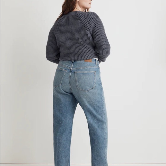 The Plus Curvy '90s Straight Jean - Picture 3 of 9